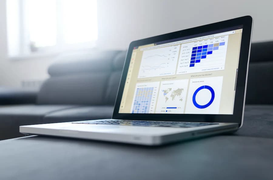Maximizing Customer Engagement: How Small Businesses Can Leverage Interactive Web Features